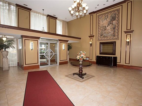 4th image of 11 Park Ave APT 5L