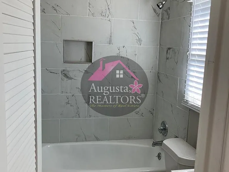 3702 Wilshire Dr — Photo 4