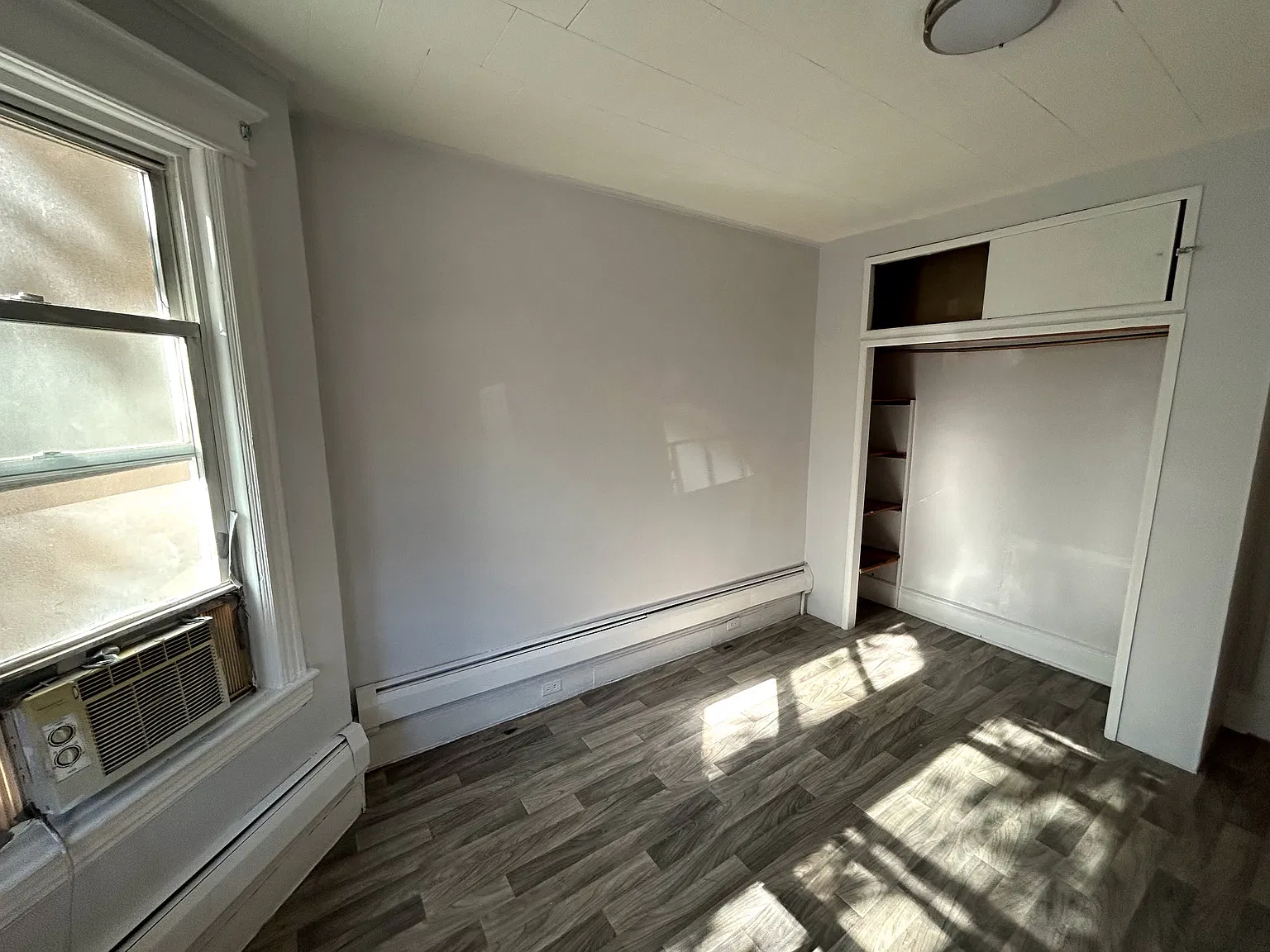 1 bed, 1.5 bath, $1,400 — Photo 3