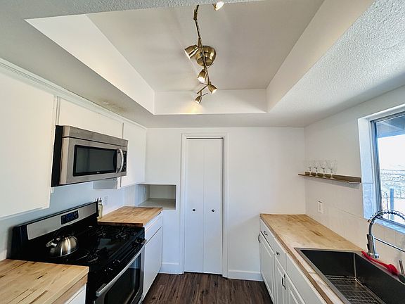 4th image of 6657 San Angelo Ave