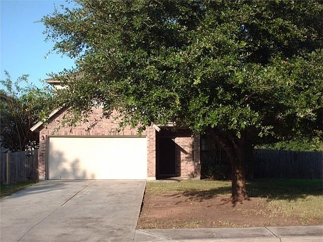 1st image of 400 Thicket Ln