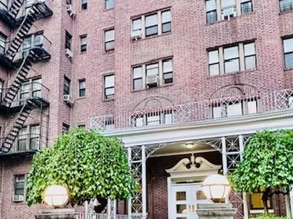 170-40 Highland Avenue #405, Jamaica Estates, NY 11432