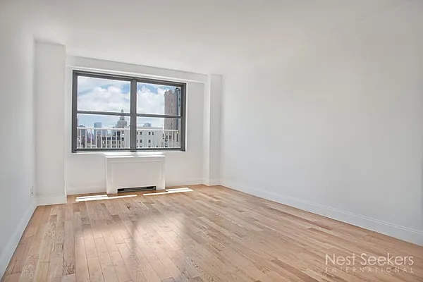 Sold by Nest Seekers International | media 22