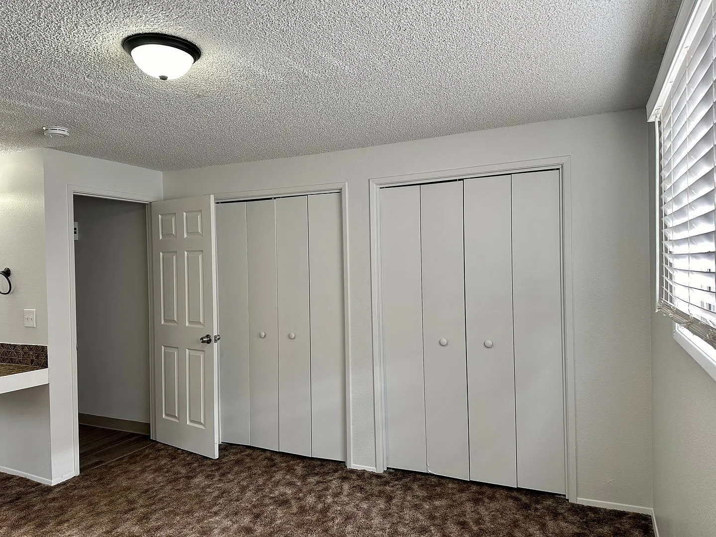 Spacious 3-Bedroom, 1-Bath Apartment In Moyina Heights — Photo 4