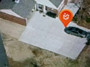 345 Lakewood Ln, Ballwin, MO