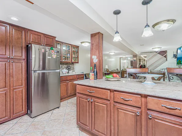 6221 23rd Avenue image 14 of 41