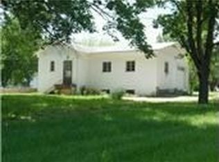 103 E Meriwood Ln, Edgerton, KS 66021