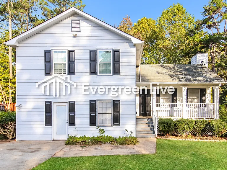 390 Springlake Dr — Photo 1