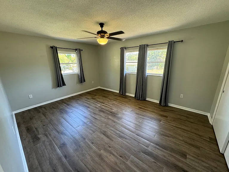 460 Mount Vernon Ct — Photo 12