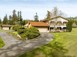 987 E Crescent Harbor Road, Oak Harbor, WA 98277
