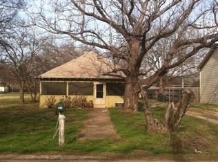 2804 S 3rd St, Waco, TX 76706