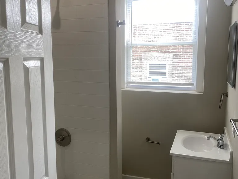 546 W Olney Ave #2 — Photo 5