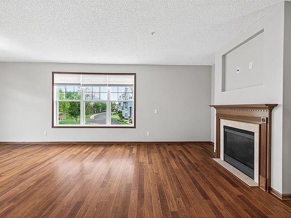 5th image of 15533 Eagle Shore Dr #806