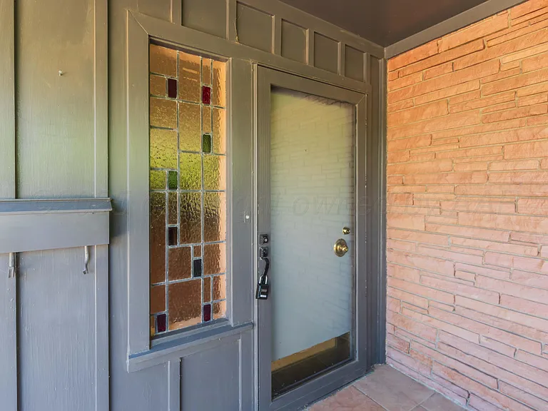 2601 S Ong St — Photo 3
