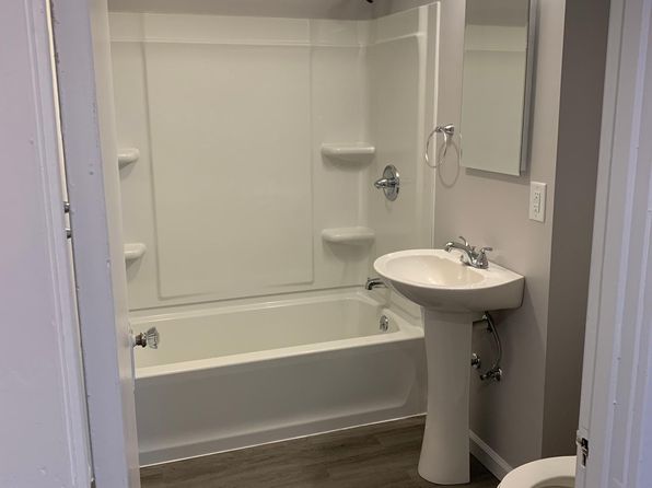 2703 Post Ave APT 2