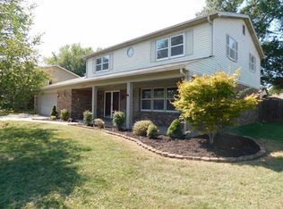 4077 Secretariat Dr, Newburgh, IN 47630