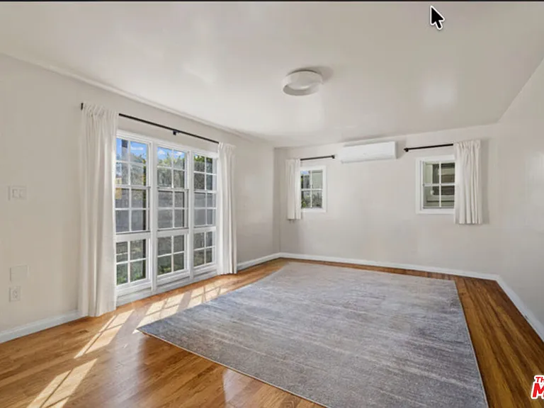 819 Crestmoore Pl — Photo 5