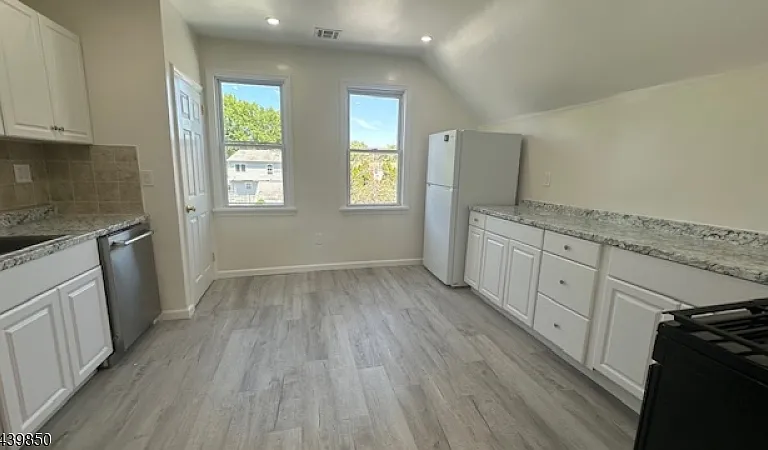 70 Chestnut St #2 — Photo 6