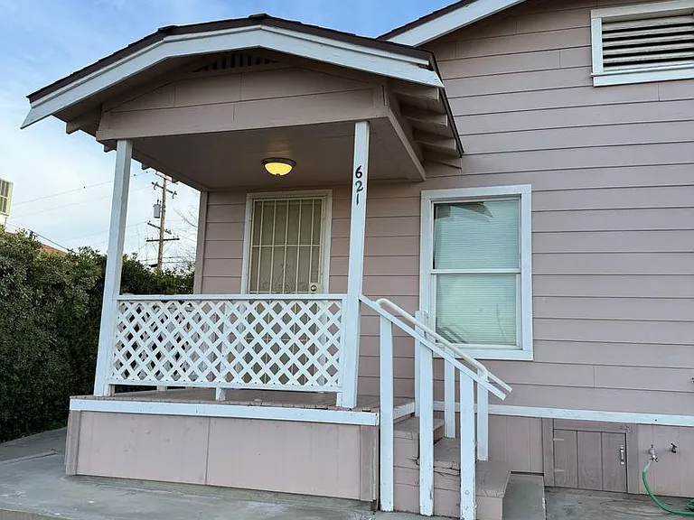 621 Philippine St — Photo 2