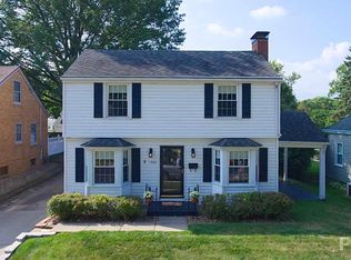 1522 W Circle Rd, Peoria, IL 61604