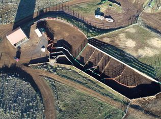 58401 Finnegan Rd, Grass Valley, OR 97029