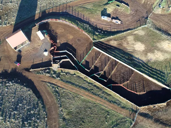 58401 Finnegan Rd, Grass Valley, OR 97029