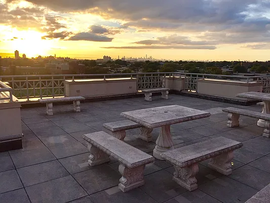 Rented by Corcoran | media 23