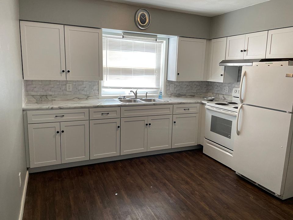 1st image of 218 Carolyn Ln Unit 1