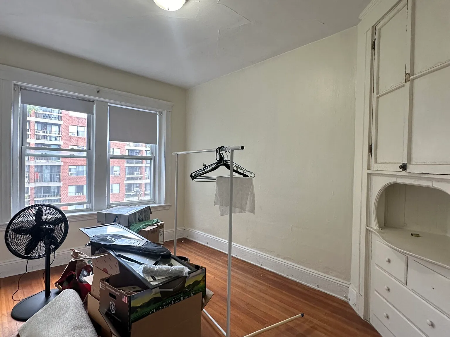 3 bed, 9999 sqft, $3,195 — Photo 3