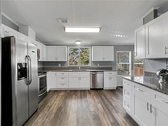 5th image of 713 Orangevale Ct