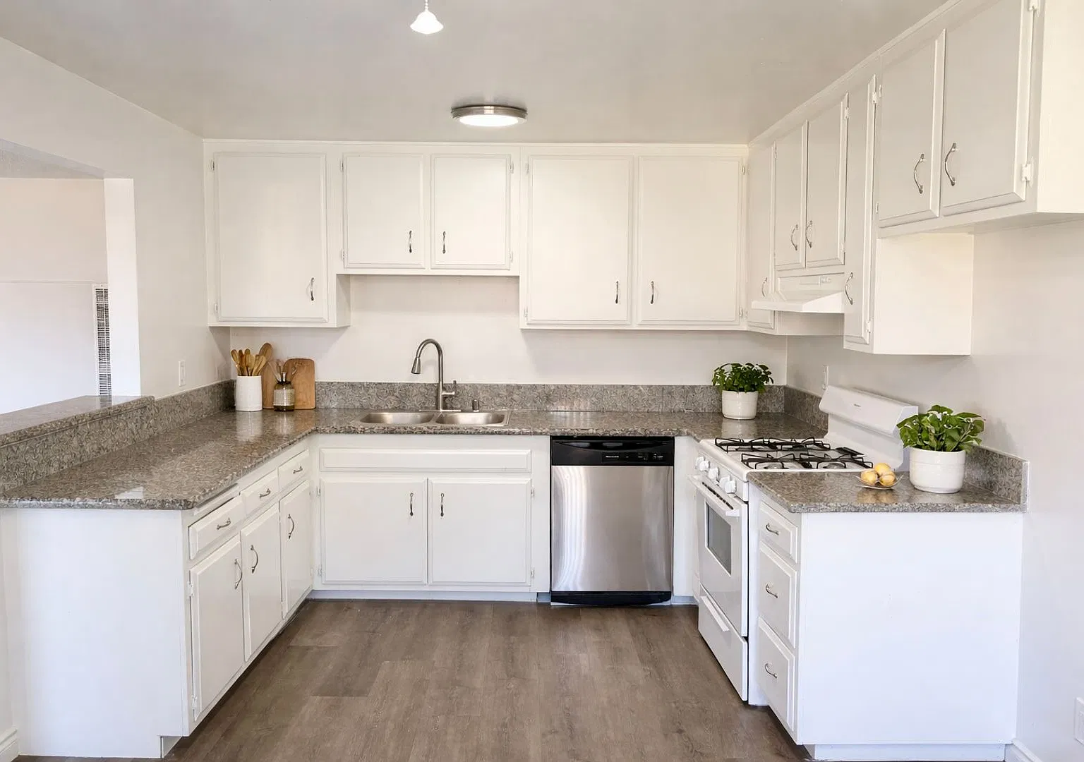El Centrico Apartments — Photo 2