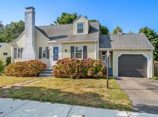 35 Deerfield St, Quincy, MA 02171