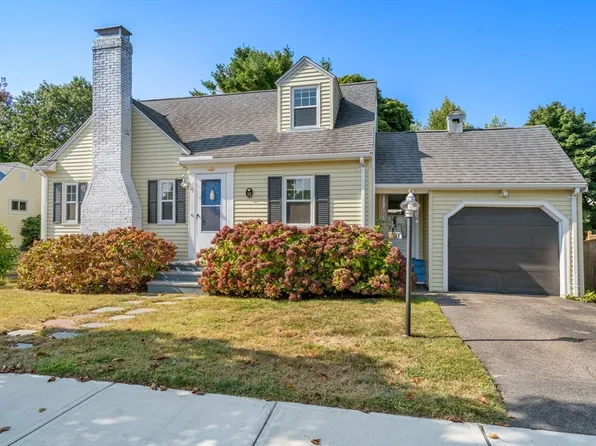 35 Deerfield St, Quincy, MA 02171