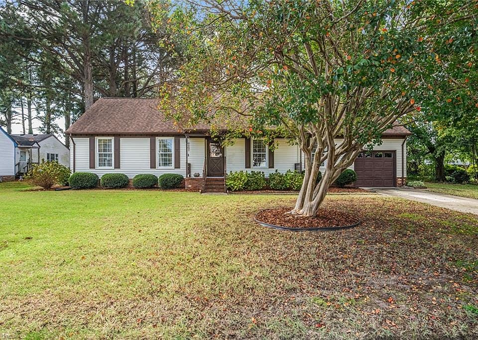 1st image of 4444 Birch Rd