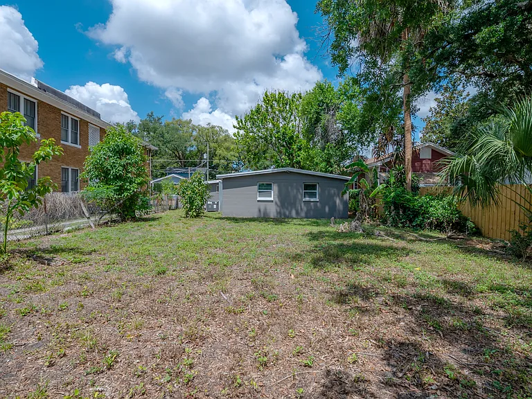 4017 N Seminole Ave — Photo 10