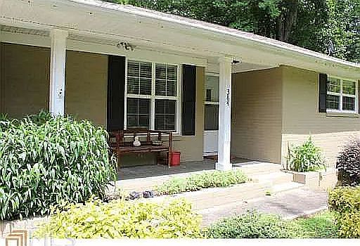 2nd image of 384 Talcott Cir