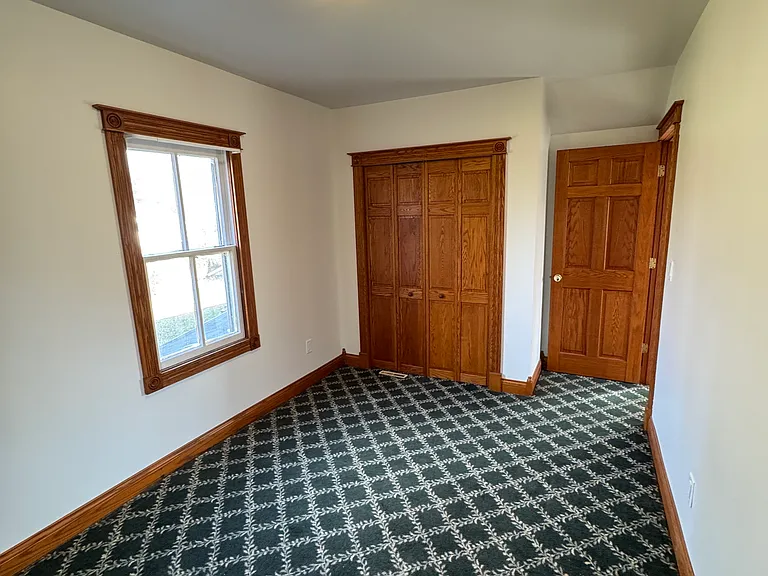 238 Pleasant St — Photo 18