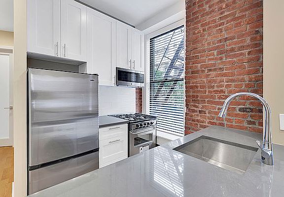 2nd image of 400 W 56th St APT 1A
