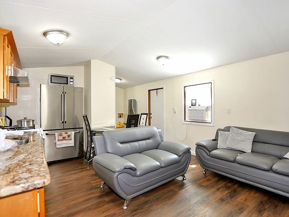 5th image of 9 Avenue A