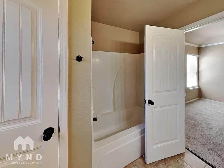 154 Harvick Cir — Photo 11
