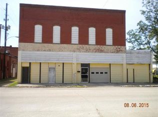 115 N Spring St, Caney, KS 67333