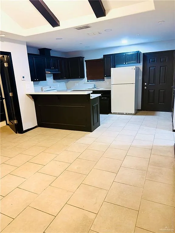 2 bed, 2.0 bath, 888 sqft, $975 — Photo 3