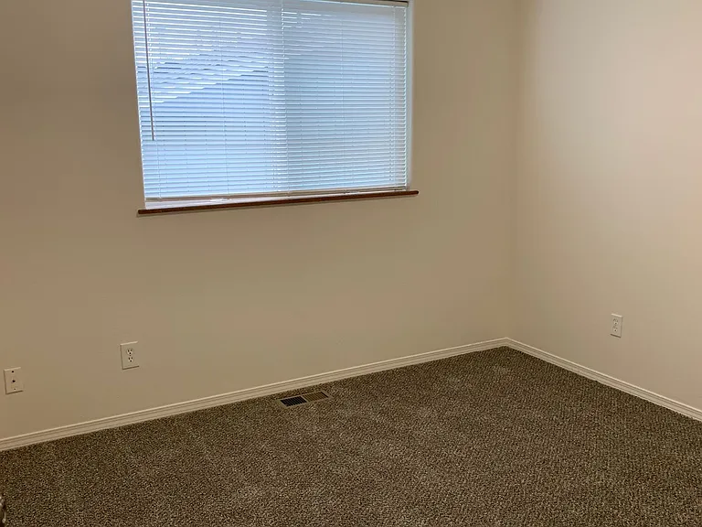 8160 Williwa Ave #B — Photo 12
