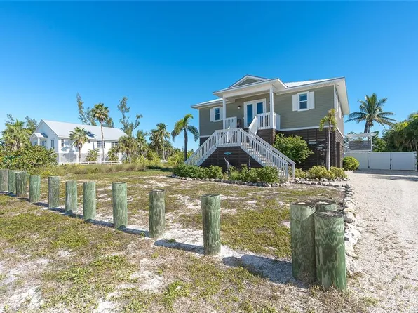 330 Bocilla Dr, Placida, FL 33946