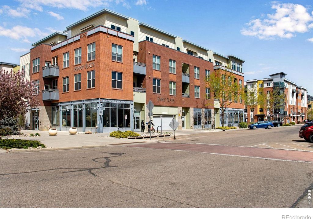 204 Maple Street #208