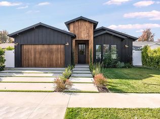 5323 Allott Ave, Van Nuys, CA 91401