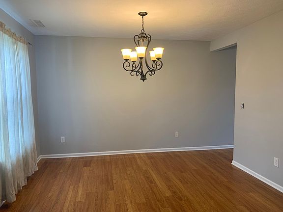 4th image of 10408 Guardhill Ln