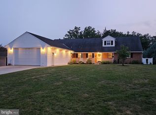1508 Crestmont Dr, Harrisburg, PA 17112