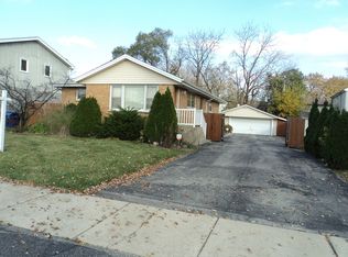 9933 S Merton Ave, Oak Lawn, IL 60453