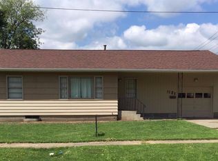 1121 Washington Ave E, Albia, IA 52531